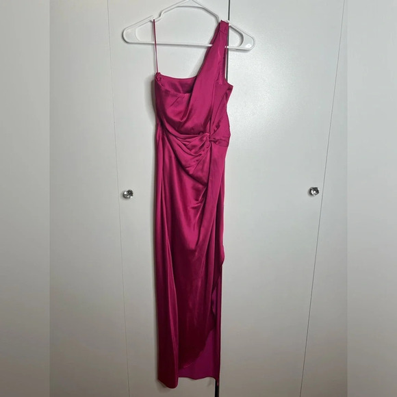 Abercrombie and Fitch - One-Shoulder Satin Knotted Midi Dress Pink - XS - Picture 2 of 6